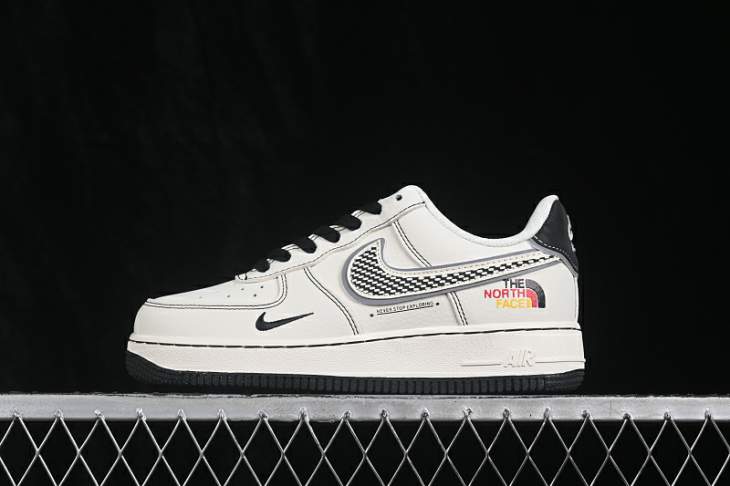 Picture of Air Force 1 _SKUfw23619436483299650fw